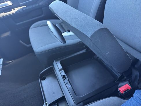 Used 2024 RAM 2500 Big Horn image 29