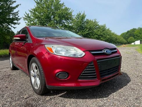 Used 2014 Ford Focus SE FWD image 6