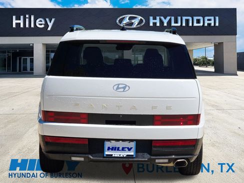 Used 2024 Hyundai Santa Fe SEL FWD image 6
