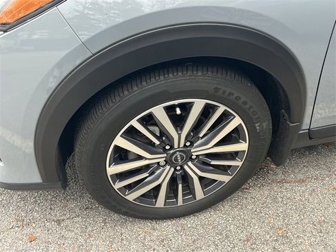 Certified 2023 Nissan Kicks SV image 10