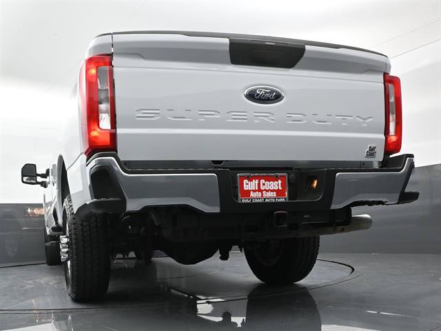 Certified 2026 Ford F350 XLT w/ FX4 Off-Road Package AWD/4WD image 36