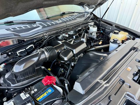 Used 2017 Ford F250 XLT w/ XLT Premium Package AWD/4WD image 10