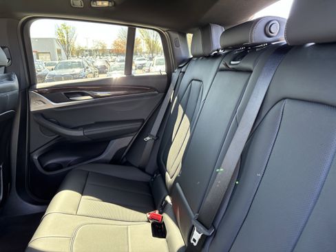 Certified 2025 BMW X4 xDrive30i image 32