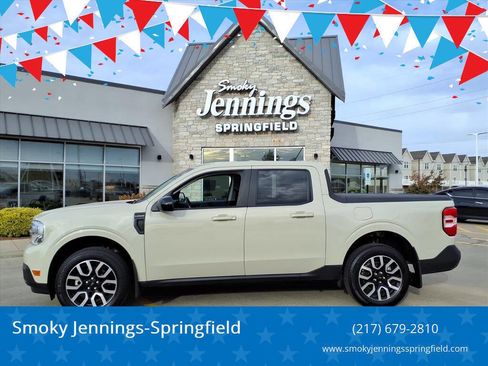 Used 2024 Ford Maverick Lariat image 1