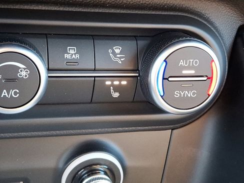 New 2025 Alfa Romeo Stelvio Sprint w/ Convenience Package image 20