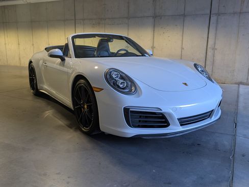 Used 2018 Porsche 911 Carrera 4S image 11