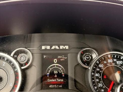 Used 2024 RAM 2500 Big Horn AWD/4WD image 24