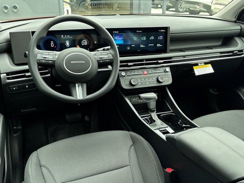 New 2026 Hyundai Tucson SE image 7