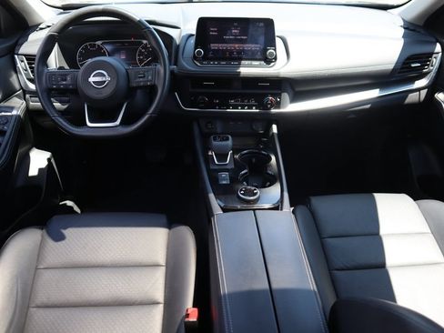 Certified 2024 Nissan Rogue SV w/ SV Premium Package AWD/4WD image 16