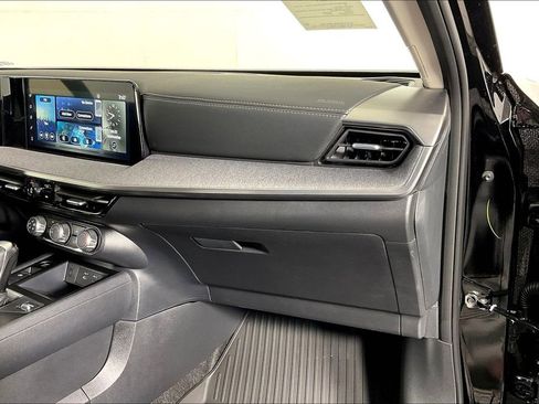 New 2025 Nissan Kicks SV image 21