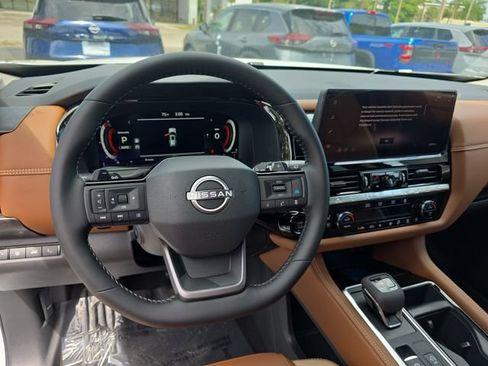 New 2026 Nissan Pathfinder Platinum w/ Cargo Package AWD/4WD image 16
