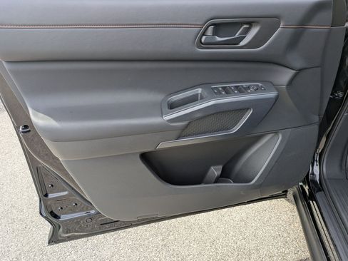 Certified 2025 Nissan Pathfinder Rock Creek AWD/4WD image 12