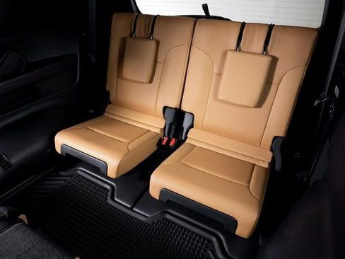 Used 2025 Lexus LX 600 4WD w/ Accessory Package (2T) image 29