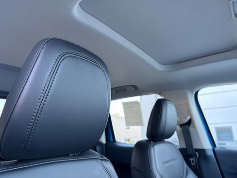 New 2025 Ford Maverick Lariat w/ Black Appearance Package AWD/4WD image 15