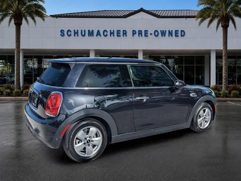 Used 2021 MINI Cooper 2-Door Hardtop FWD image 7
