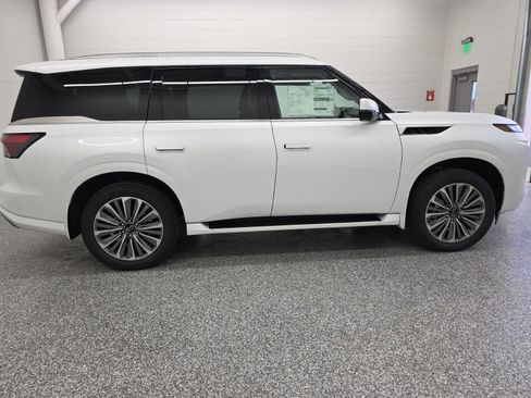New 2026 INFINITI QX80 Luxe AWD/4WD image 6