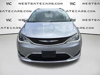 Used 2019 Chrysler Pacifica Limited FWD video 2