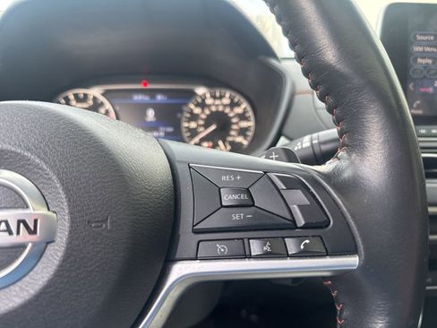 Used 2022 Nissan Altima 2.5 SR w/ Midnight Edition Package image 17