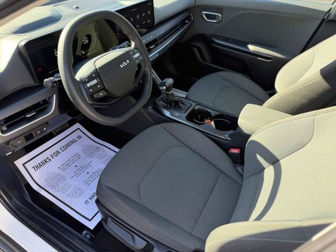 Used 2025 Kia K4 FWD image 9