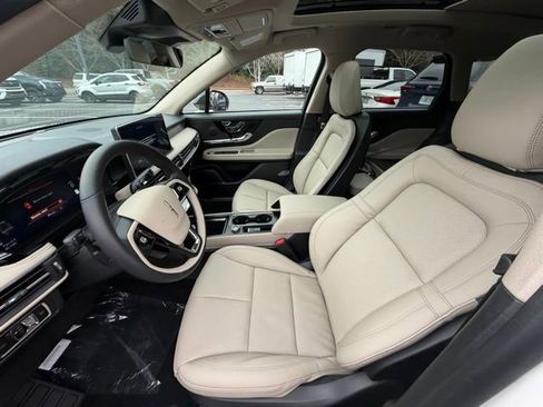 New 2026 Lincoln Corsair Premiere image 15