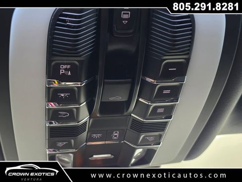 Used 2023 Porsche Macan S AWD/4WD image 29