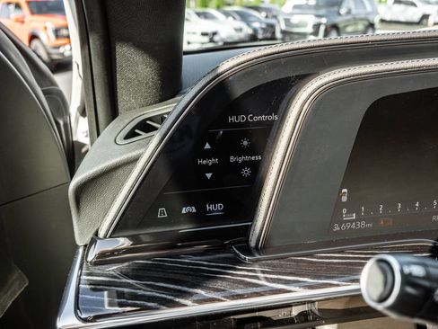 Used 2022 Cadillac Escalade Sport w/ Touring Package AWD/4WD image 19
