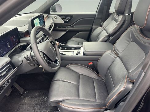 New 2025 Lincoln Aviator Black Label image 9