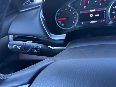 Used 2023 Chevrolet Traverse LT w/ Rear Camera Mirror Package image 37