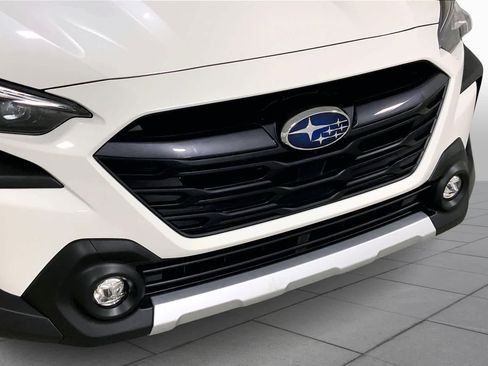 Used 2023 Subaru Outback Touring XT AWD/4WD image 32