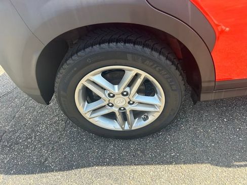 Used 2019 Hyundai Kona SE FWD image 4