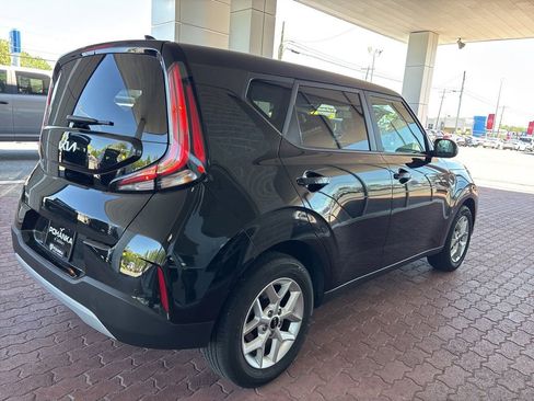 Used 2023 Kia Soul LX w/ Option Group 015 FWD image 7