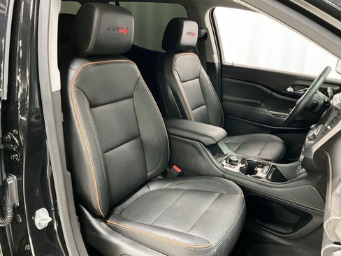 Used 2023 GMC Acadia AT4 w/ Technology Package AWD/4WD image 9