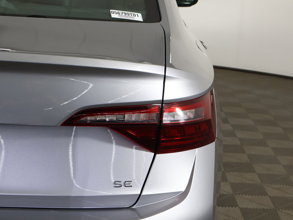 Used 2023 Volkswagen Jetta SE FWD image 15