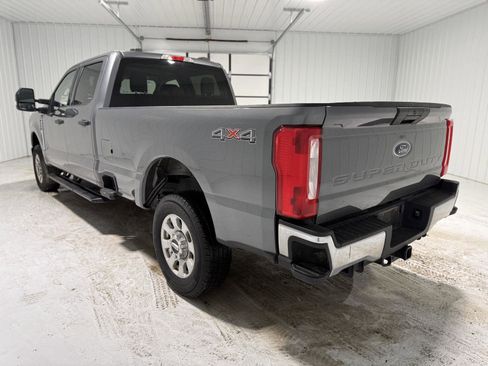 Used 2024 Ford F250 XLT image 4