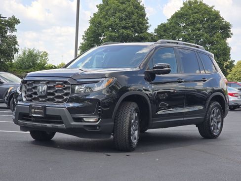 Certified 2025 Honda Passport TrailSport image 15