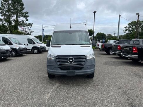 Used 2022 Mercedes-Benz Sprinter 2500 image 2