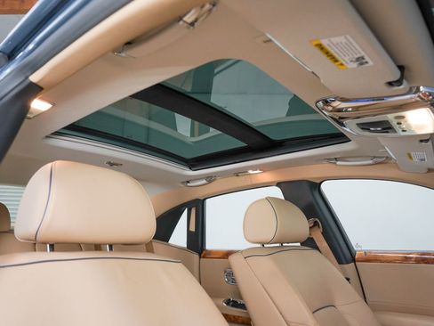 Used 2011 Rolls-Royce Ghost RWD image 27