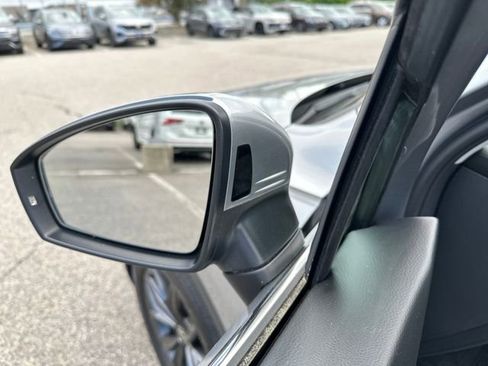 Certified 2023 Volkswagen Tiguan SE w/ Panoramic Sunroof Package AWD/4WD image 15