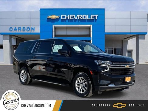 Used 2024 Chevrolet Suburban LT image 1