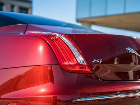Used 2012 Jaguar XJ RWD image 78