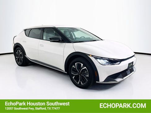 Used 2024 Kia EV6 Light RWD image 1