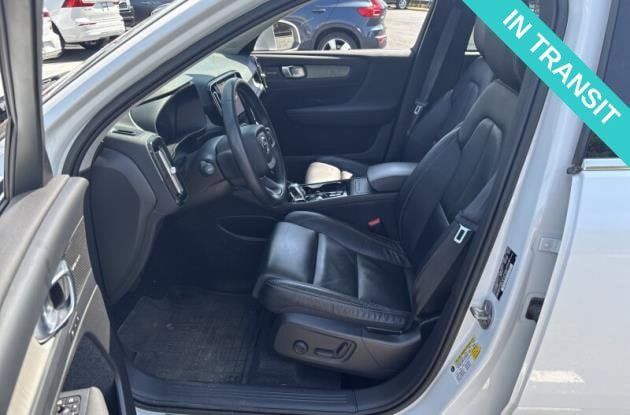 Certified 2023 Volvo XC40 B5 Plus w/ Driver Assist Package AWD/4WD image 2