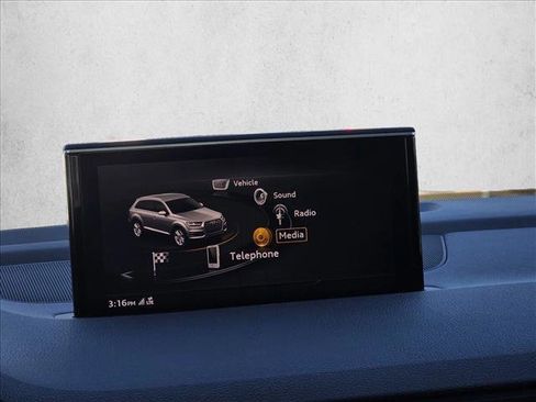 Used 2017 Audi Q7 3.0T Premium image 20