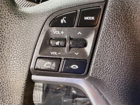 Used 2019 Hyundai Tucson Sport FWD image 14