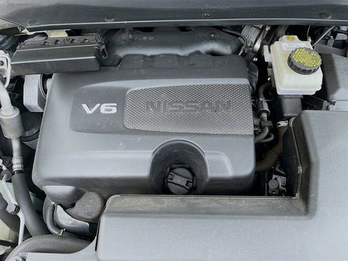 Used 2019 Nissan Pathfinder Platinum w/ Cargo Package image 33