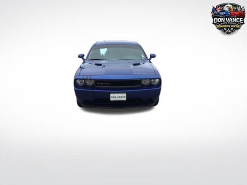 Used 2012 Dodge Challenger SXT RWD image 8
