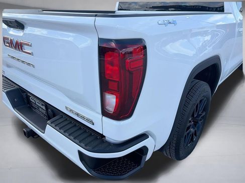 Used 2026 GMC Sierra 1500 Elevation AWD/4WD image 30