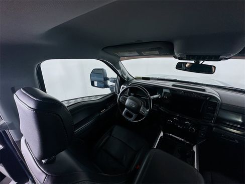 Used 2023 Ford F250 Lariat w/ Sport Appearance Package image 9