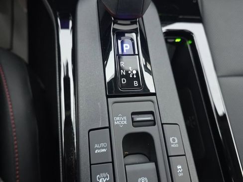 Certified 2024 Toyota Prius Prime Premium image 23