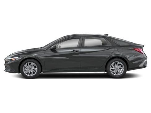 New 2026 Hyundai Elantra SEL Sport Premium FWD image 2